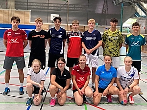 hinten von links: Magnus Fleischmann, Maxime Riebschlger, Roman Latief, Cedric Wurst, Cornelius Gttelmann, Leonard Latief, Dennis Popp
vorne von links: Anik Breichler, Michaela Nieratschker, Yara Furiak, Lena Raddatz, Chiara Geiger
Auf dem Bild fehlen: Orlando Peeters, Lukas Helfert und der Trainer Heinz-Jrgen Schmidt
